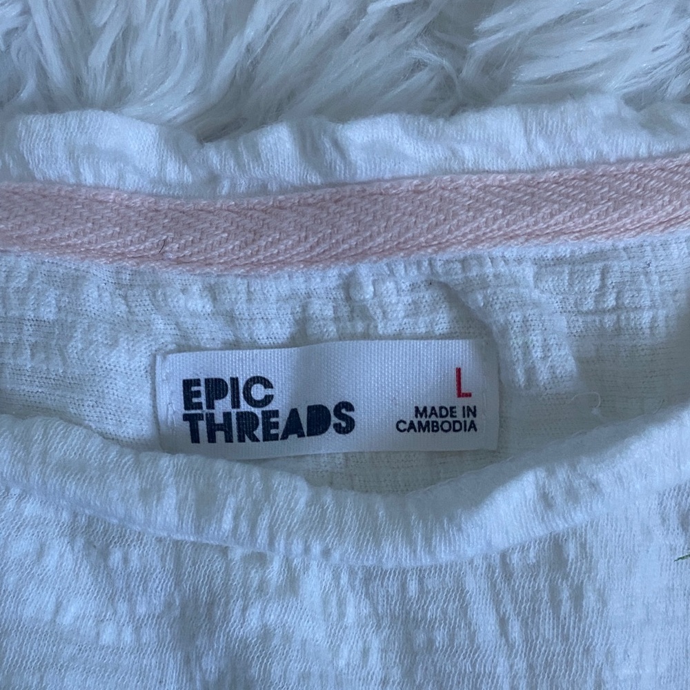 Epic Threads White Textured Top - Picture 2 of 3